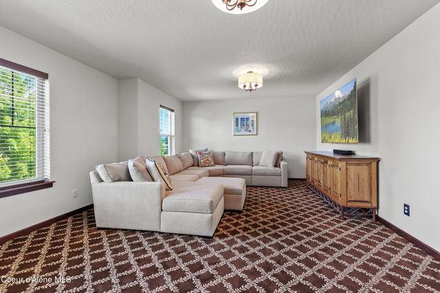 1658 W Boyles AVE, Hayden, ID 83835