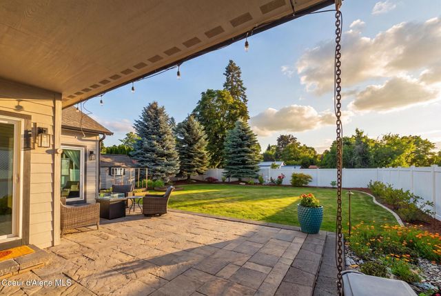 1658 W Boyles AVE, Hayden, ID 83835