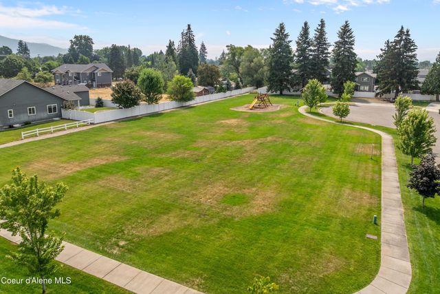 1658 W Boyles AVE, Hayden, ID 83835