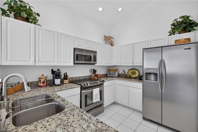 15173 Storrington PL E-201, Naples, FL 34110