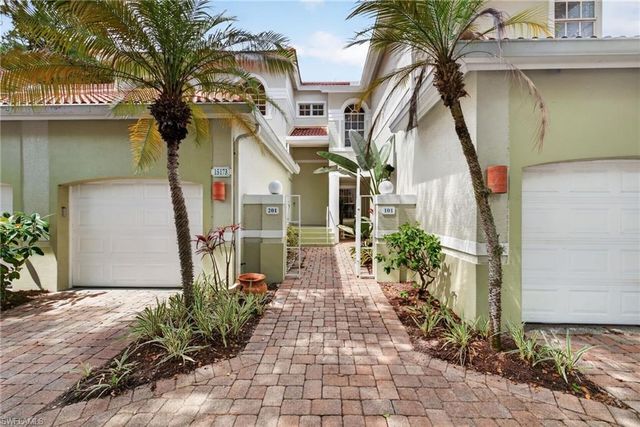 15173 Storrington PL E-201, Naples, FL 34110