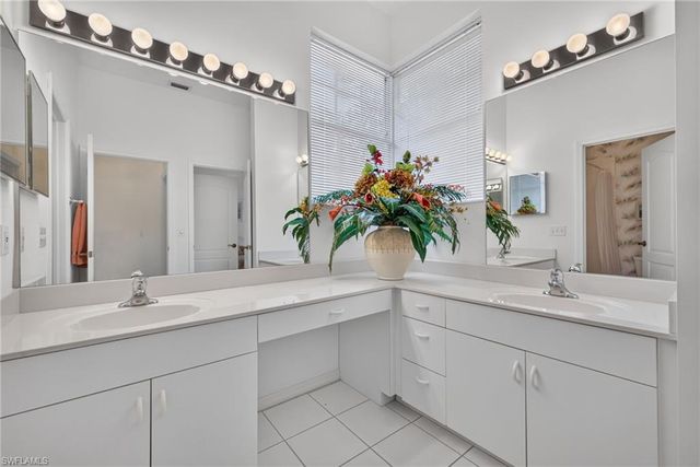 15173 Storrington PL E-201, Naples, FL 34110
