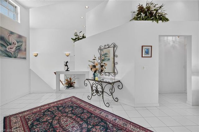 15173 Storrington PL E-201, Naples, FL 34110