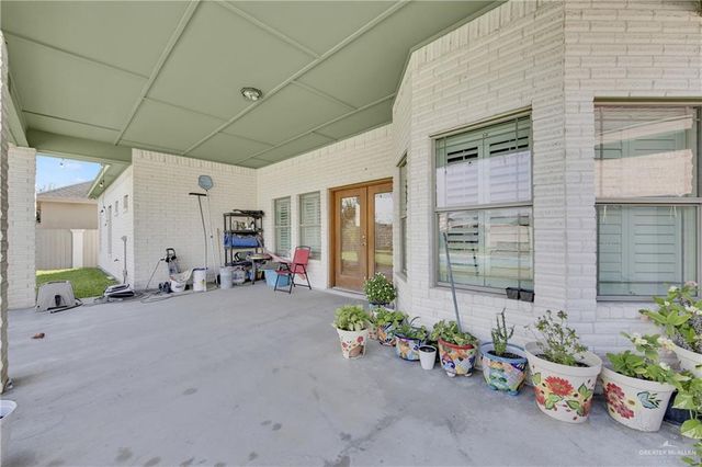 305 N 15th Street, Hidalgo, TX 78557