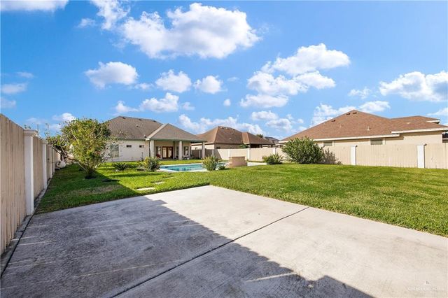 305 N 15th Street, Hidalgo, TX 78557