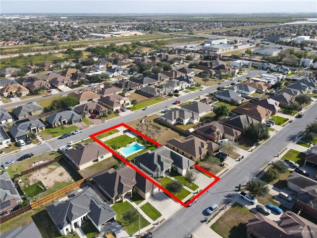 305 N 15th Street, Hidalgo, TX 78557