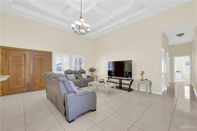 305 N 15th Street, Hidalgo, TX 78557