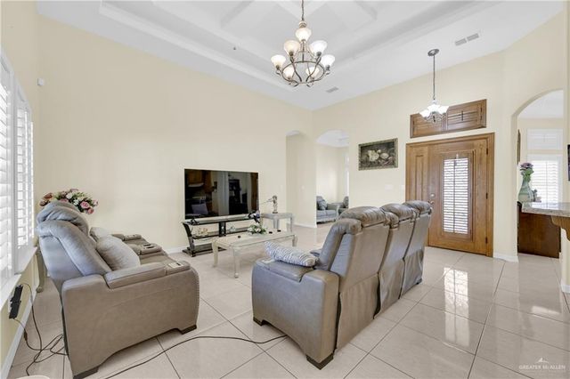 305 N 15th Street, Hidalgo, TX 78557