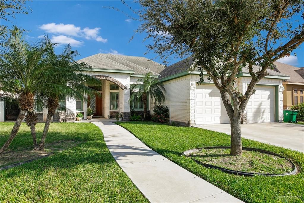 305 N 15th Street, Hidalgo, TX 78557