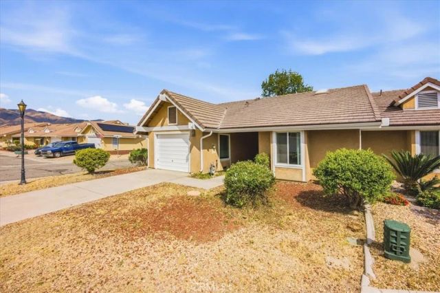 1473 Ethan Allen, San Jacinto, CA 92583