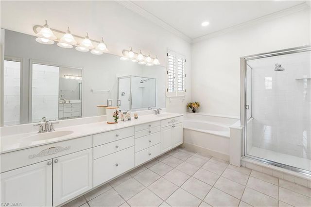 2296 Island Cove CIR, Naples, FL 34109