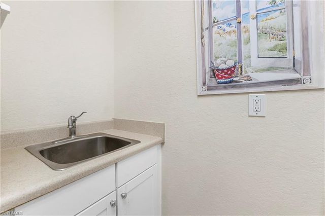 2296 Island Cove CIR, Naples, FL 34109