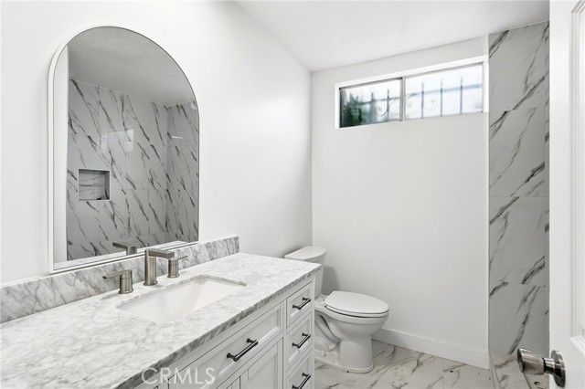 18932 Ballinger Street, Northridge (los Angeles), CA 91324