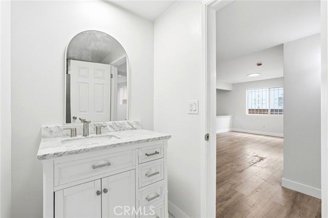 18932 Ballinger Street, Northridge (los Angeles), CA 91324