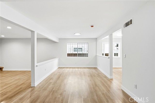 18932 Ballinger Street, Northridge (los Angeles), CA 91324