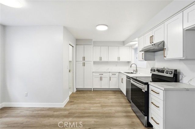 18932 Ballinger Street, Northridge (los Angeles), CA 91324