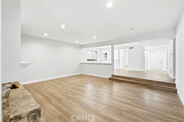 18932 Ballinger Street, Northridge (los Angeles), CA 91324