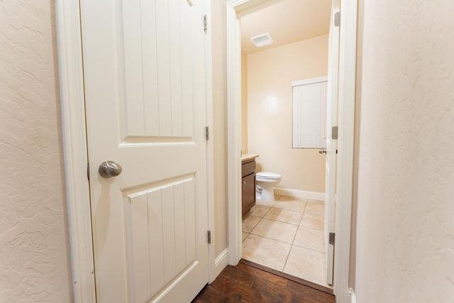 6162 E Farrin Avenue, Fresno, CA 93727