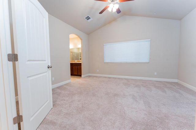 6162 E Farrin Avenue, Fresno, CA 93727