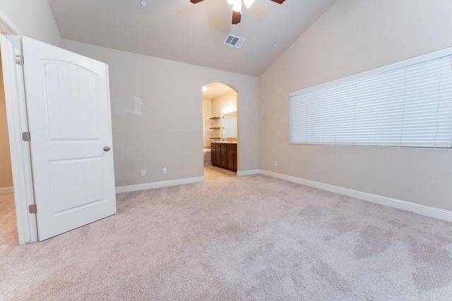 6162 E Farrin Avenue, Fresno, CA 93727