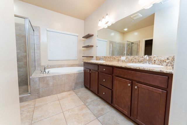 6162 E Farrin Avenue, Fresno, CA 93727