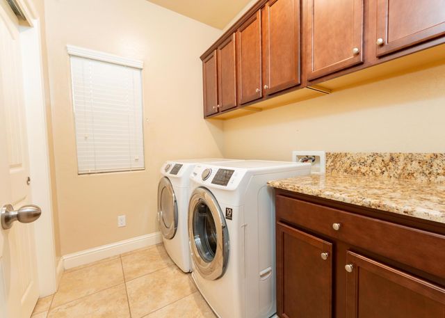 6162 E Farrin Avenue, Fresno, CA 93727