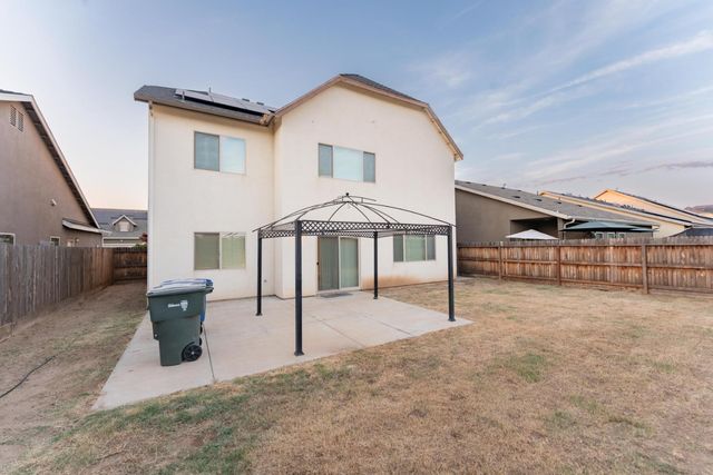 6162 E Farrin Avenue, Fresno, CA 93727