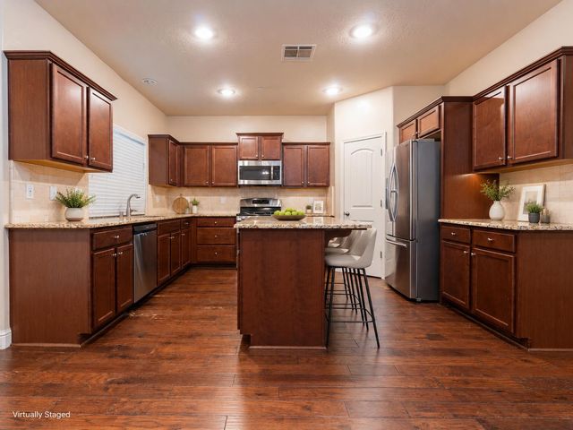 6162 E Farrin Avenue, Fresno, CA 93727