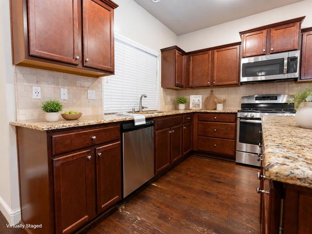 6162 E Farrin Avenue, Fresno, CA 93727