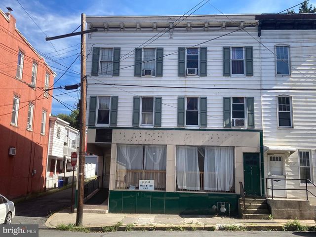 000 W MARKET ST, Pottsville, PA 17901
