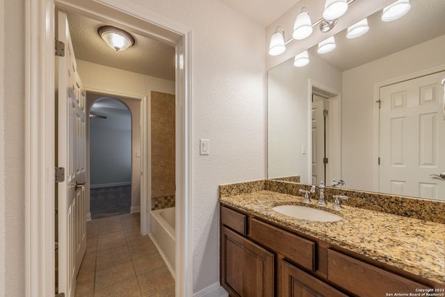 7426 Hovingham, San Antonio, TX 78257