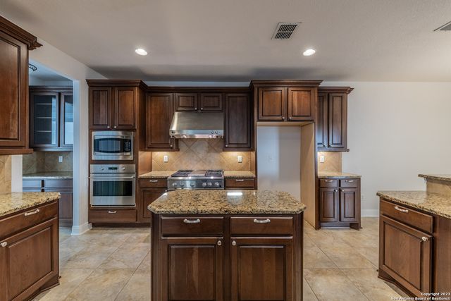 7426 Hovingham, San Antonio, TX 78257