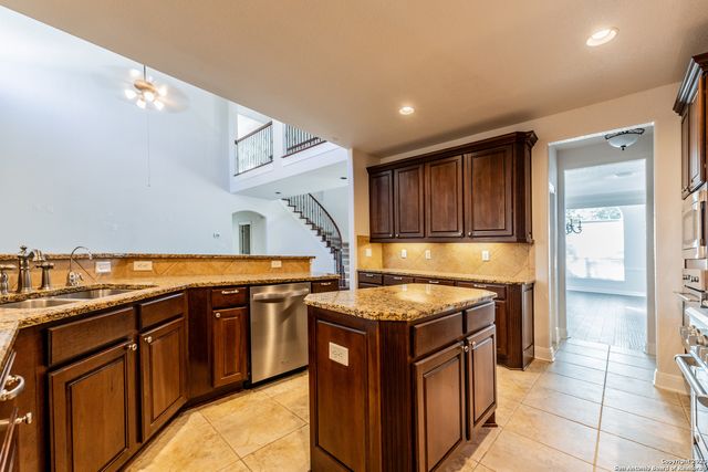 7426 Hovingham, San Antonio, TX 78257