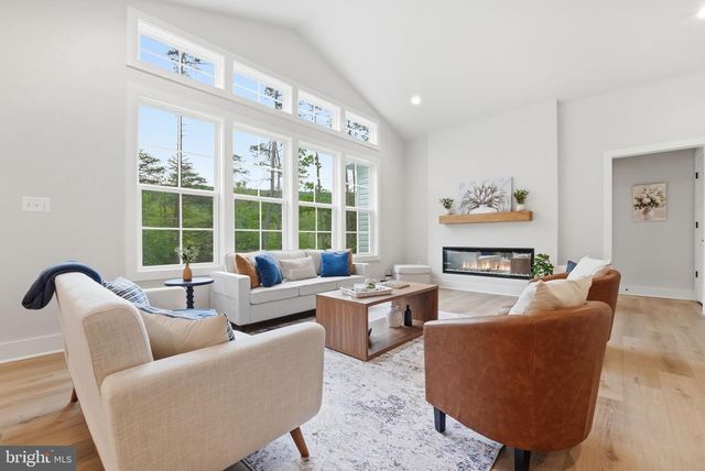 230 TRANQUIL WOOD LN, Winchester, VA 22602