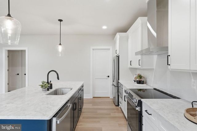 230 TRANQUIL WOOD LN, Winchester, VA 22602