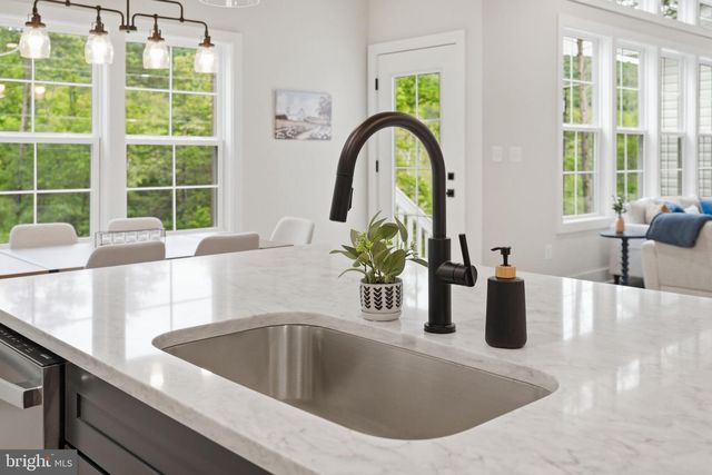 230 TRANQUIL WOOD LN, Winchester, VA 22602