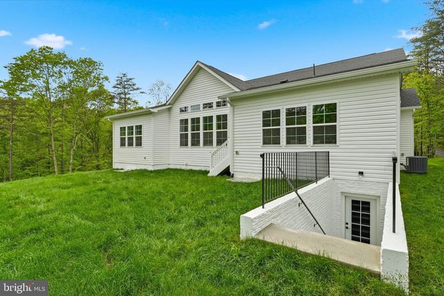 230 TRANQUIL WOOD LN, Winchester, VA 22602