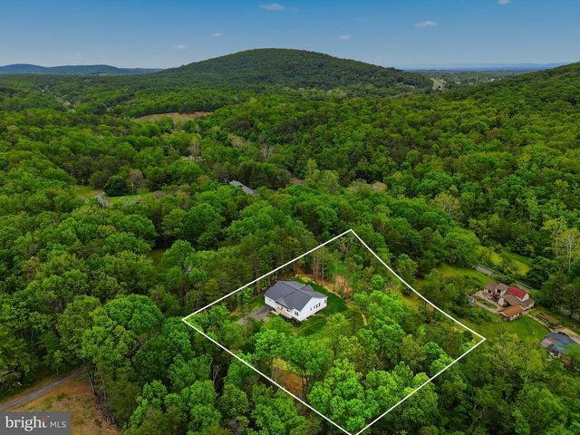 230 TRANQUIL WOOD LN, Winchester, VA 22602
