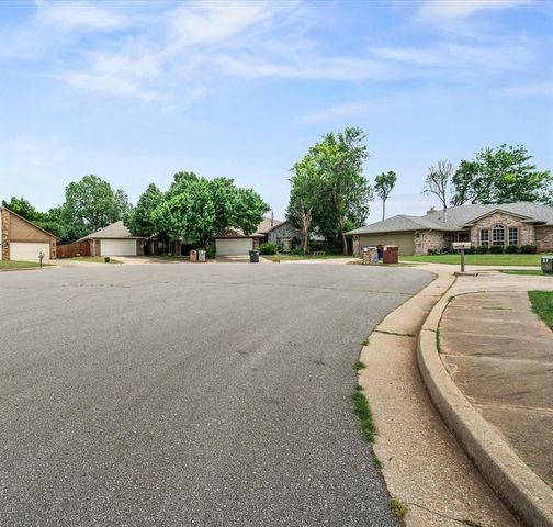 1030 Pruett Drive, Edmond, OK 73003