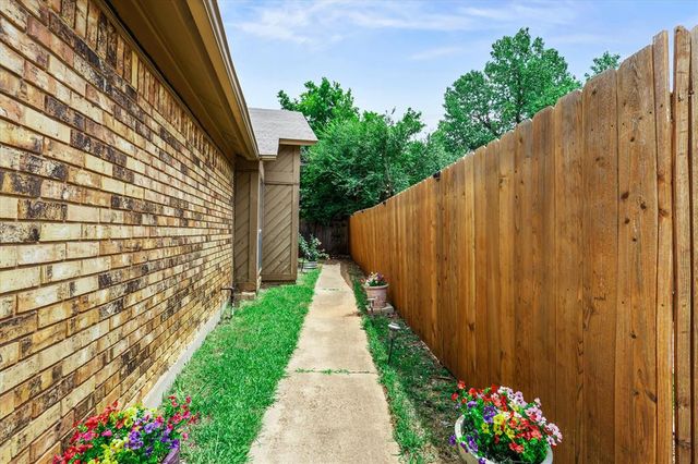1030 Pruett Drive, Edmond, OK 73003