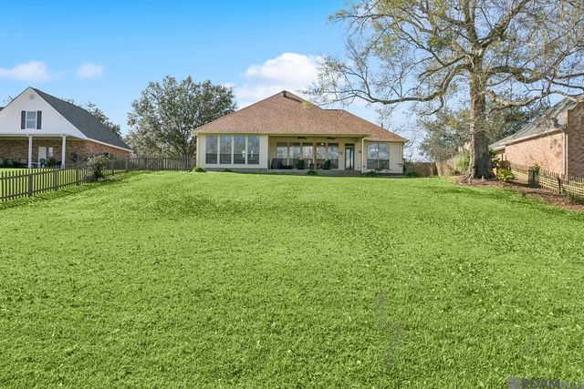 13786 Bayou Terrace Dr, St Amant, LA 70774