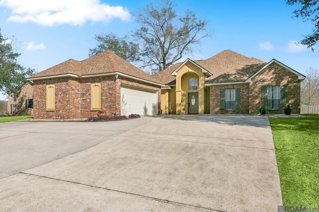 13786 Bayou Terrace Dr, St Amant, LA 70774