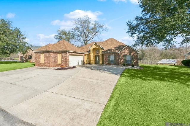 13786 Bayou Terrace Dr, St Amant, LA 70774