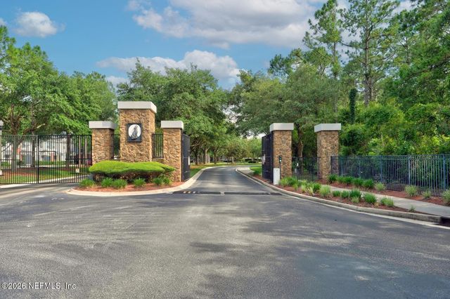 13461 STONE POND Drive, Jacksonville, FL 32224