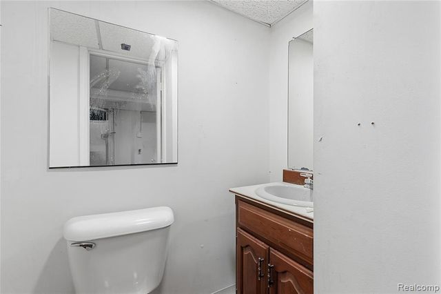 1575 W 13 Mile Road, Madison Heights, MI 48071