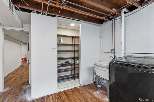 1575 W 13 Mile Road, Madison Heights, MI 48071