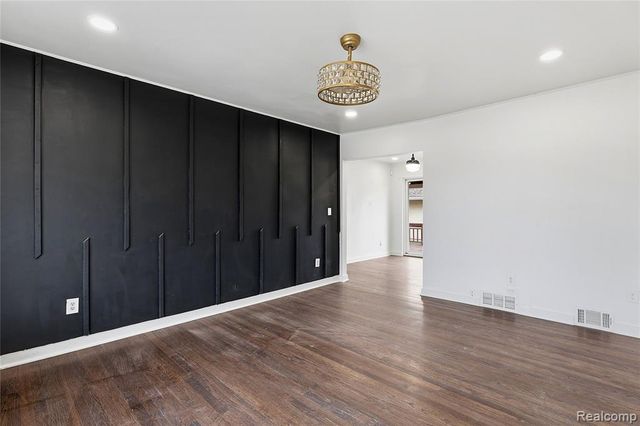 1575 W 13 Mile Road, Madison Heights, MI 48071