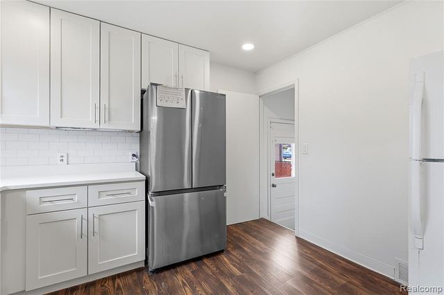 1575 W 13 Mile Road, Madison Heights, MI 48071