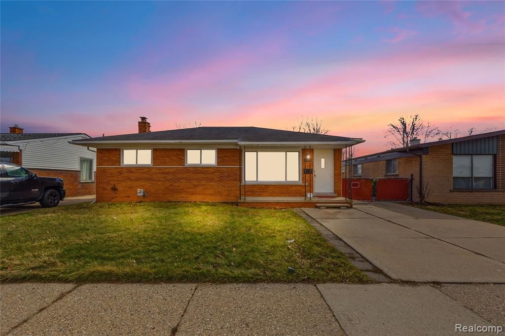 1575 W 13 Mile Road, Madison Heights, MI 48071