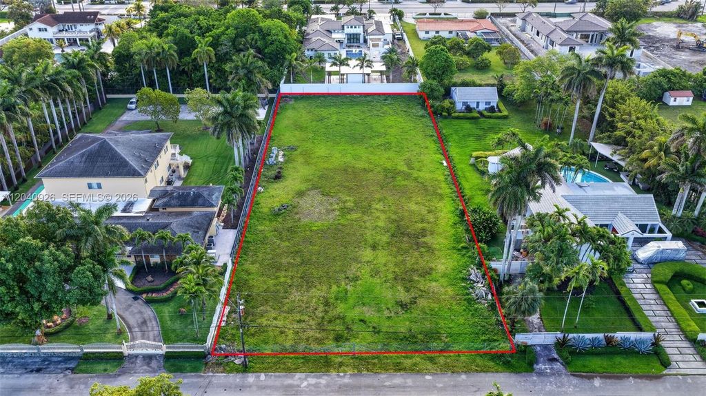365 NW 128th AVE, Sweetwater, FL 33182